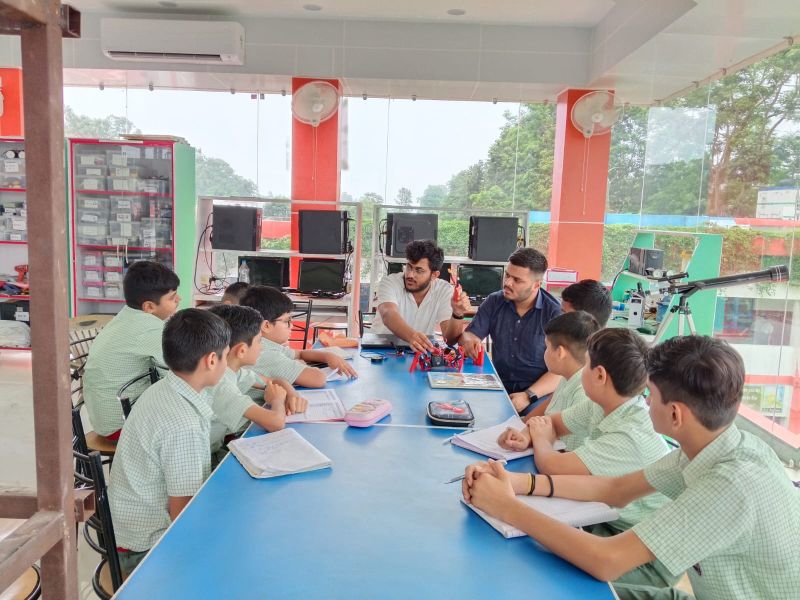Teaching Robotics at Atal Tinkering Lab